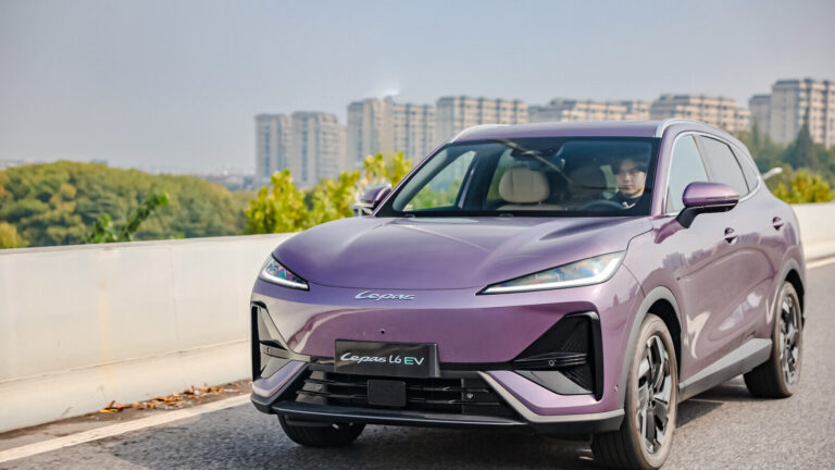 LEPAS L6 u Rumuniji ulazi u prodaju, PHEV stiže u decembru 2026